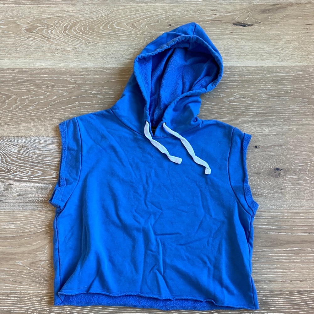 cropped hoodie